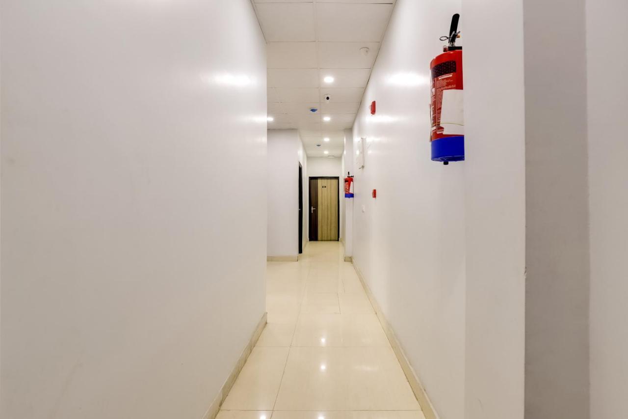 Collection O 71756 Hotel Silver Arrow Near Pacific Mall Tagore Garden Delhi  Exterior foto